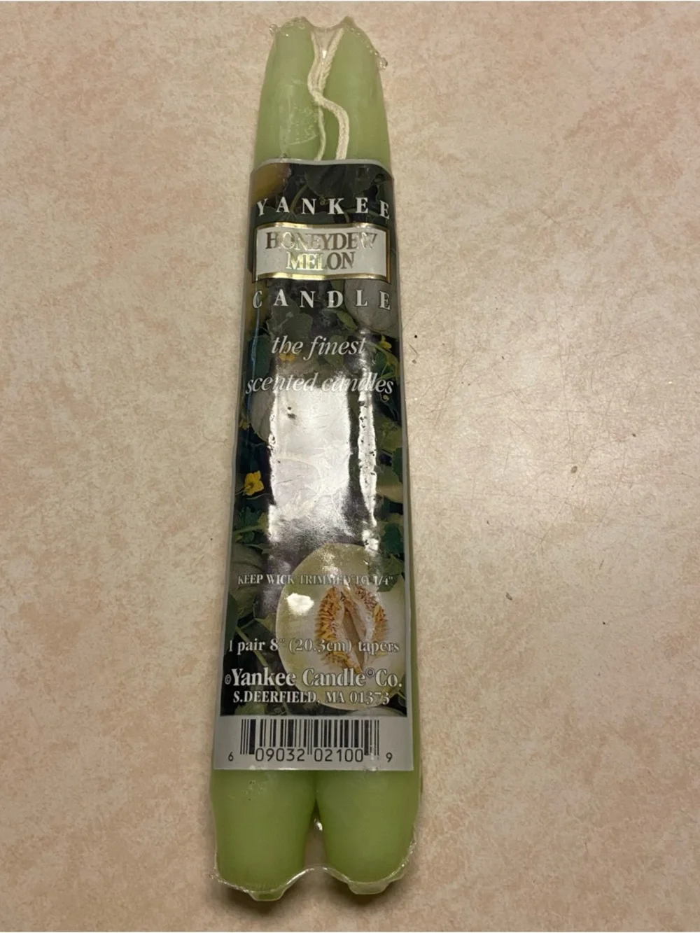 Yankee Candle Honeydew Melon Taper Candles Green 8” Rare Vintage Home Decor